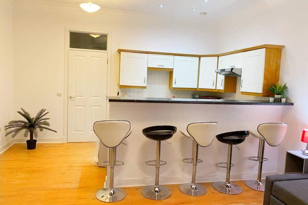 Apartament Cozy Nights - Ibrox Street Glasgow Zewnętrze zdjęcie